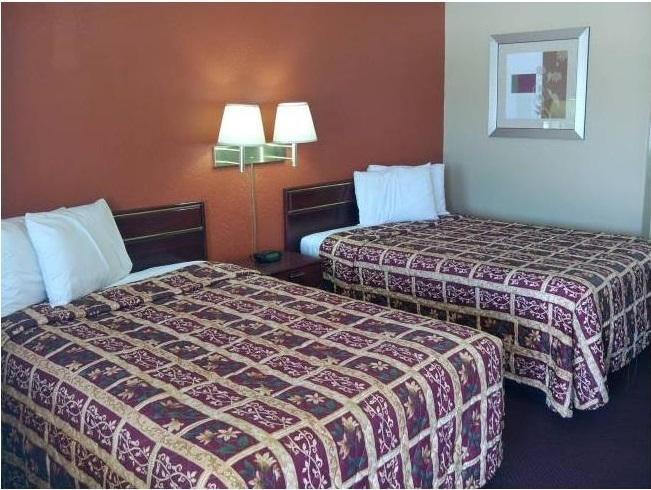 Deluxe Inn Stamford Room photo